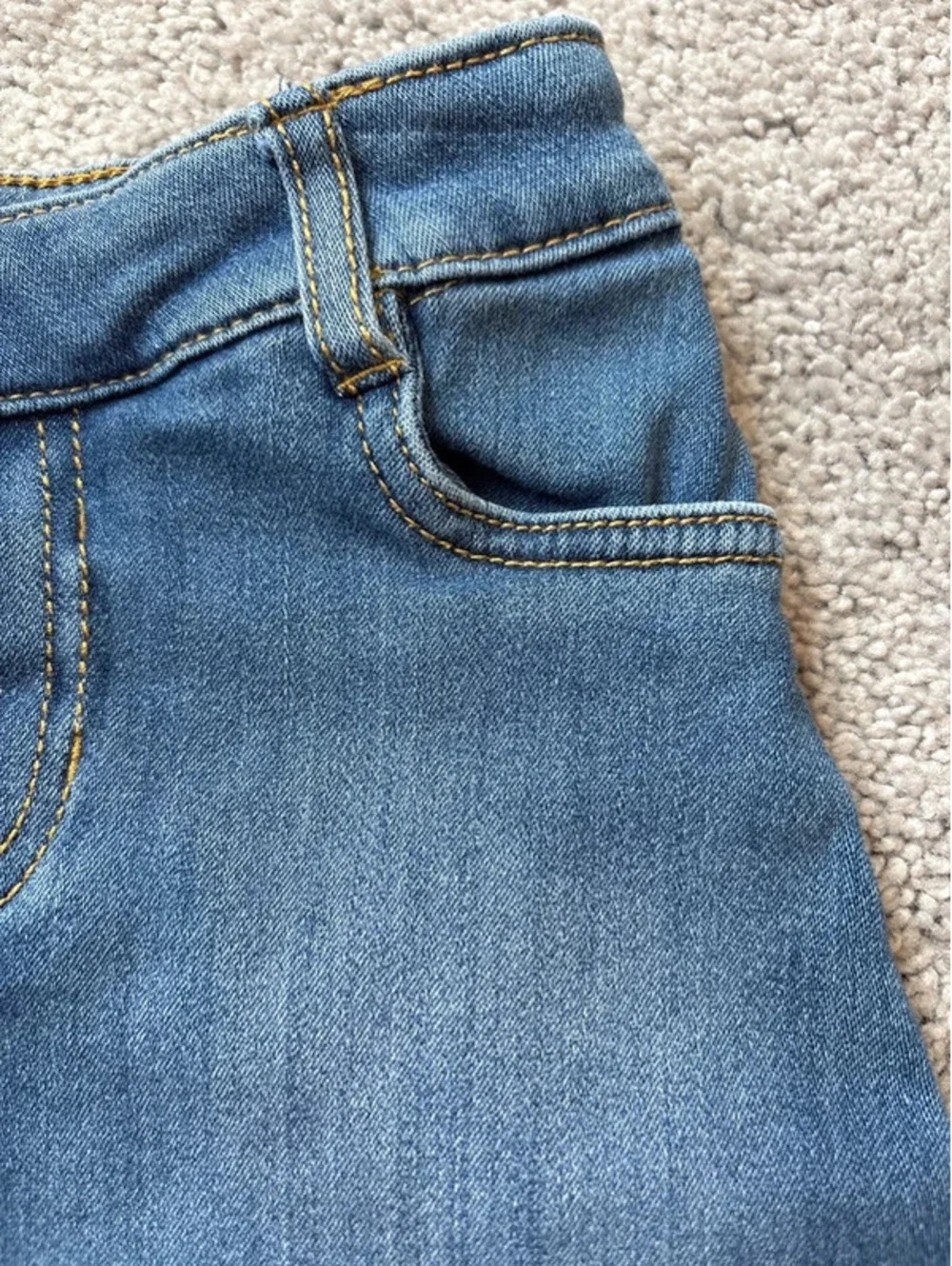 Carter’s Girls blue Jean skirt size 4 EUC